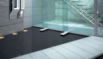 Modern glass stair / interior architecture